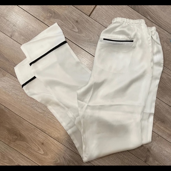 Betty and Veronica 2 piece pajama set - Picture 7 of 7